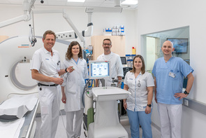 OA Dr. Siegfried Funk, MUDr. Natalia Ondkova, EDiR, OA Dr. Ronald Lampl, Radiologietechnologin Petra Steindl  und OA Dr. Barnabas Hideg