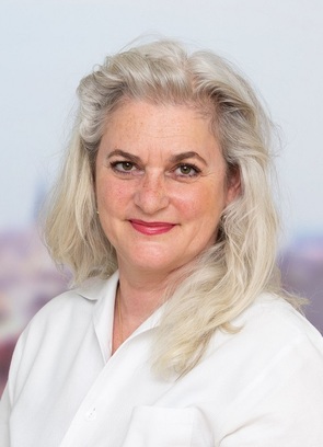 Prim. Univ.-Prof. Dr. Petra Apfalter