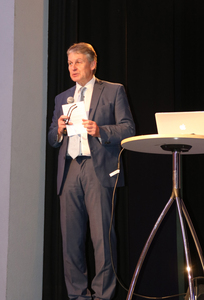 Prim. Univ. Prof. Dr. Johann Auer