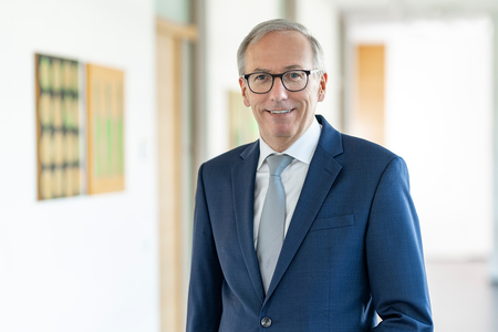 Mag. Dietbert Timmerer, Geschäftsführer Kreuzschwestern Europa Mitte GmbH