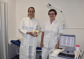 OÄ Dr.in Elisabeth Lindner, Leiterin des Beckenbodenzentrums, (links) und Kontinenz-  und Stomaberaterin DGKP Ingrid Zauner