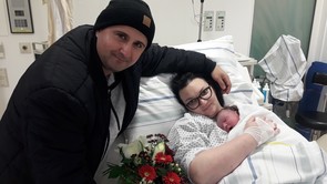 Matei, Neujahrsbaby 2022 im Krankenhaus St. Josef in Braunau