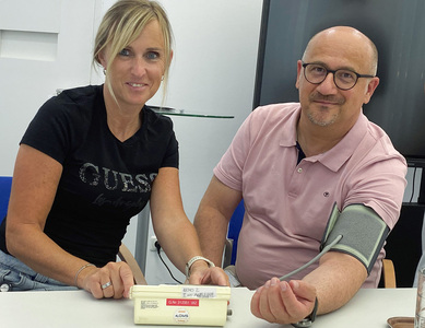 Klinikum Wels-Grieskirchen Einfach vorbeischauen: Blutdruck messen in ausgewählten Apotheken. Bei Auffälligkeiten gibt es die Empfehlung zur Abklärung beim Hausarzt.