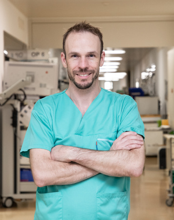 OA Dr. Conrad Anderl, stv. Abteilungsleiter der Orthopädie am Ordensklinikum Linz Barmherzige Schwestern