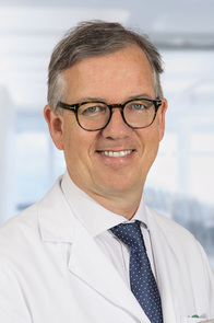 MR Prim. Dr. Werner Saxinger, MSc, Leiter der Abteilung für Haut‐ und Geschlechtskrankheiten, Klinikum Wels‐Grieskirchen