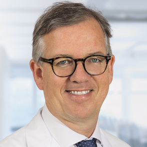 MR Prim. Dr. Werner Saxinger, MSc, Leiter der Abteilung für Haut‐ und Geschlechtskrankheiten, Klinikum Wels‐Grieskirchen