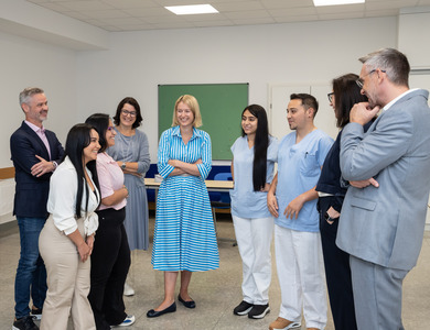Ordensklinikum Linz  Beim Besuch tauschte sich LH-Stv.in Gesundheitslandesrätin Mag.a Christine Haberlander mit den Verantwortlichen des Ordensklinikum Linz und den kolumbianischen Pflegekräften über Herausforderungen und die ersten Erfahrungen in Oberösterreich aus